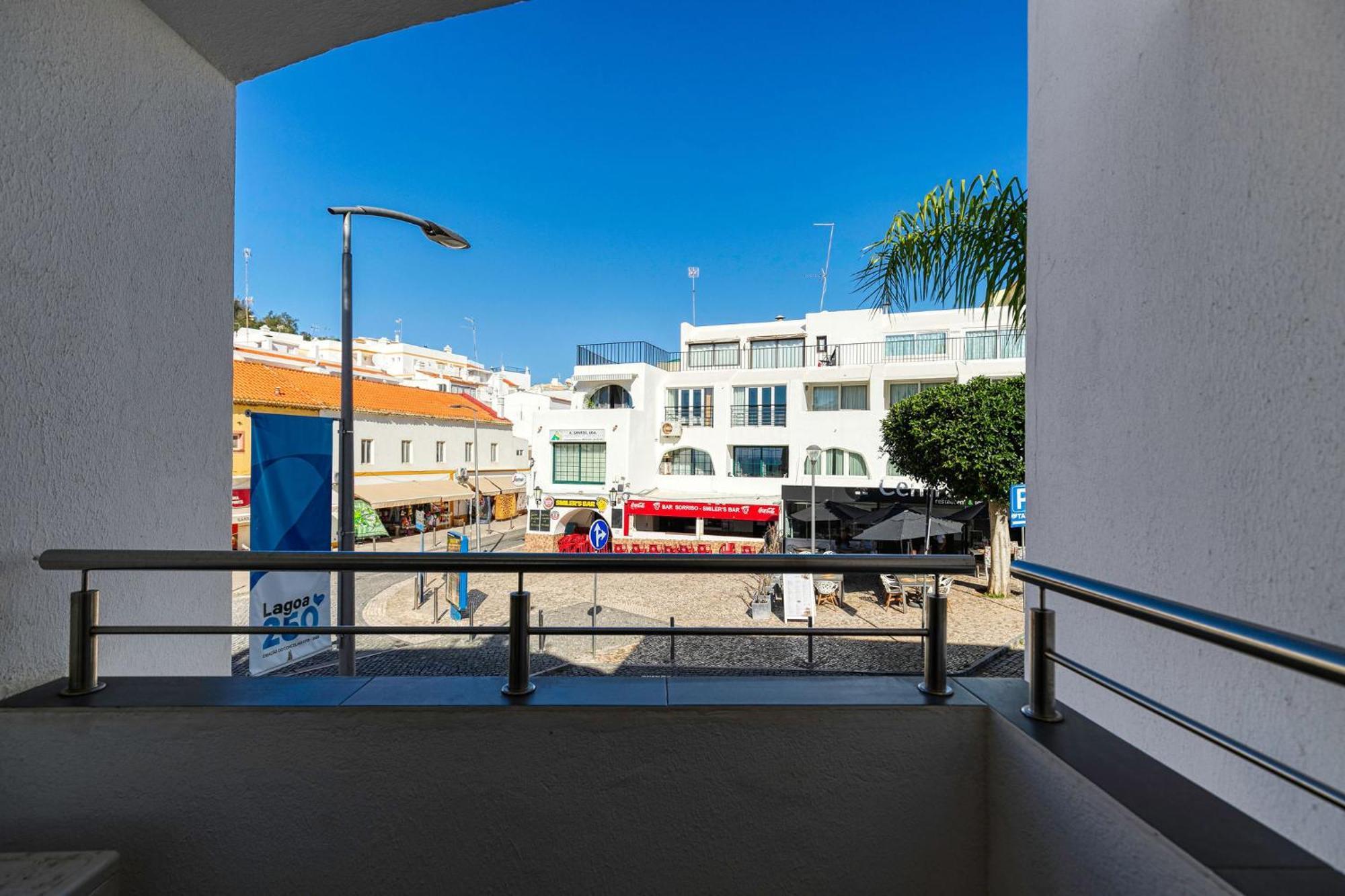 Hotel Carvoeiro Plaza Exterior photo