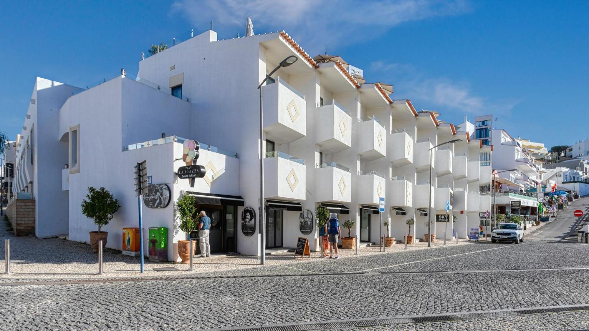 Hotel Carvoeiro Plaza Exterior photo